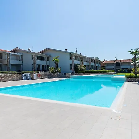 Апартаменты Vivere Il Parco *