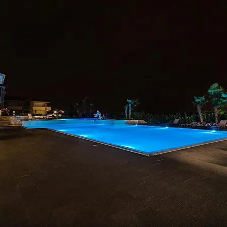 Апартаменты Vivere Il Parco *